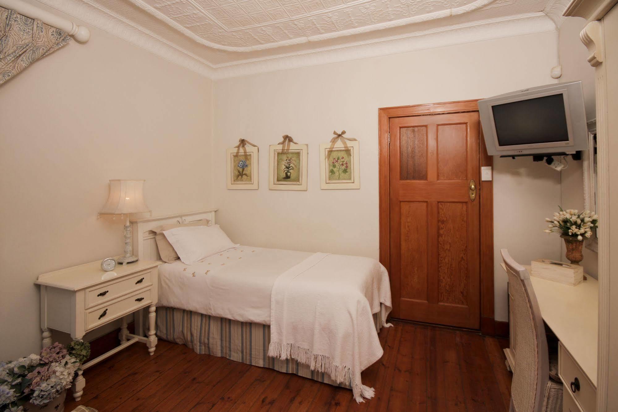 Shani Guest House Brooklyn  Ngoại thất bức ảnh
